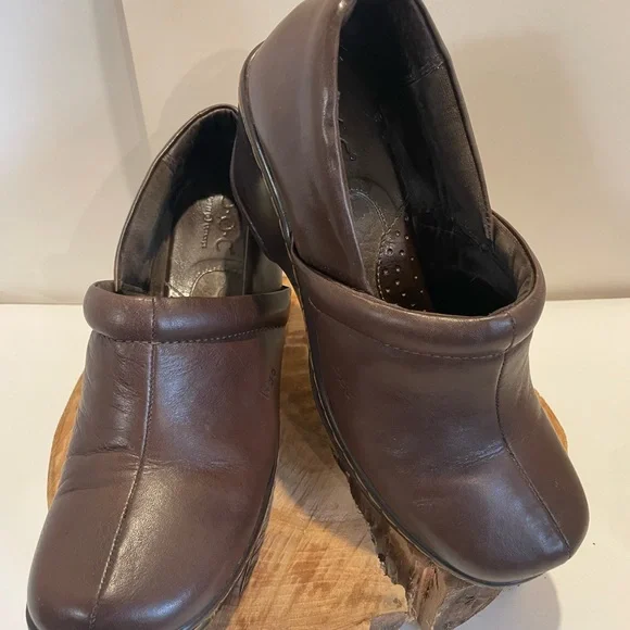 b.o.c. Women's Brown Leather Loafers - Picture 11 of 11